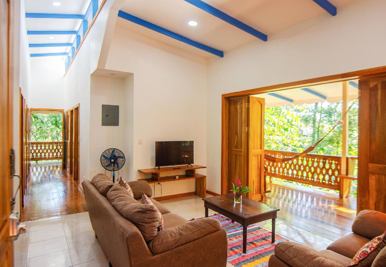 Casa en Cocles - Blue Mavericks para amantes de la naturaleza ¡SOLO 4x4!