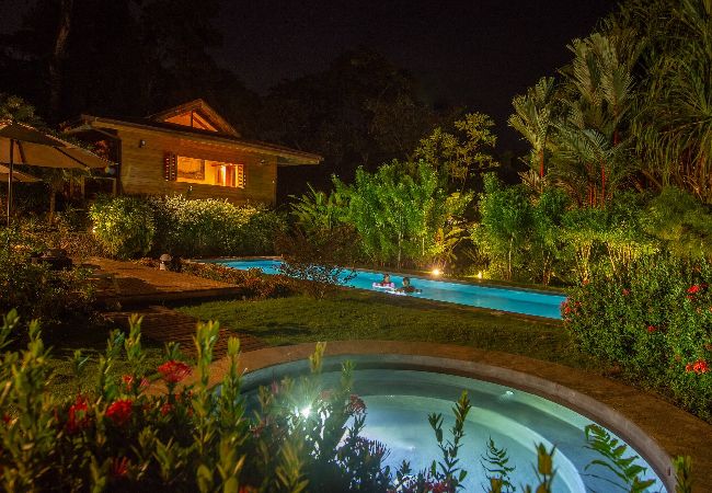 Villa en Playa Chiquita - Villa frente al mar con chef privado