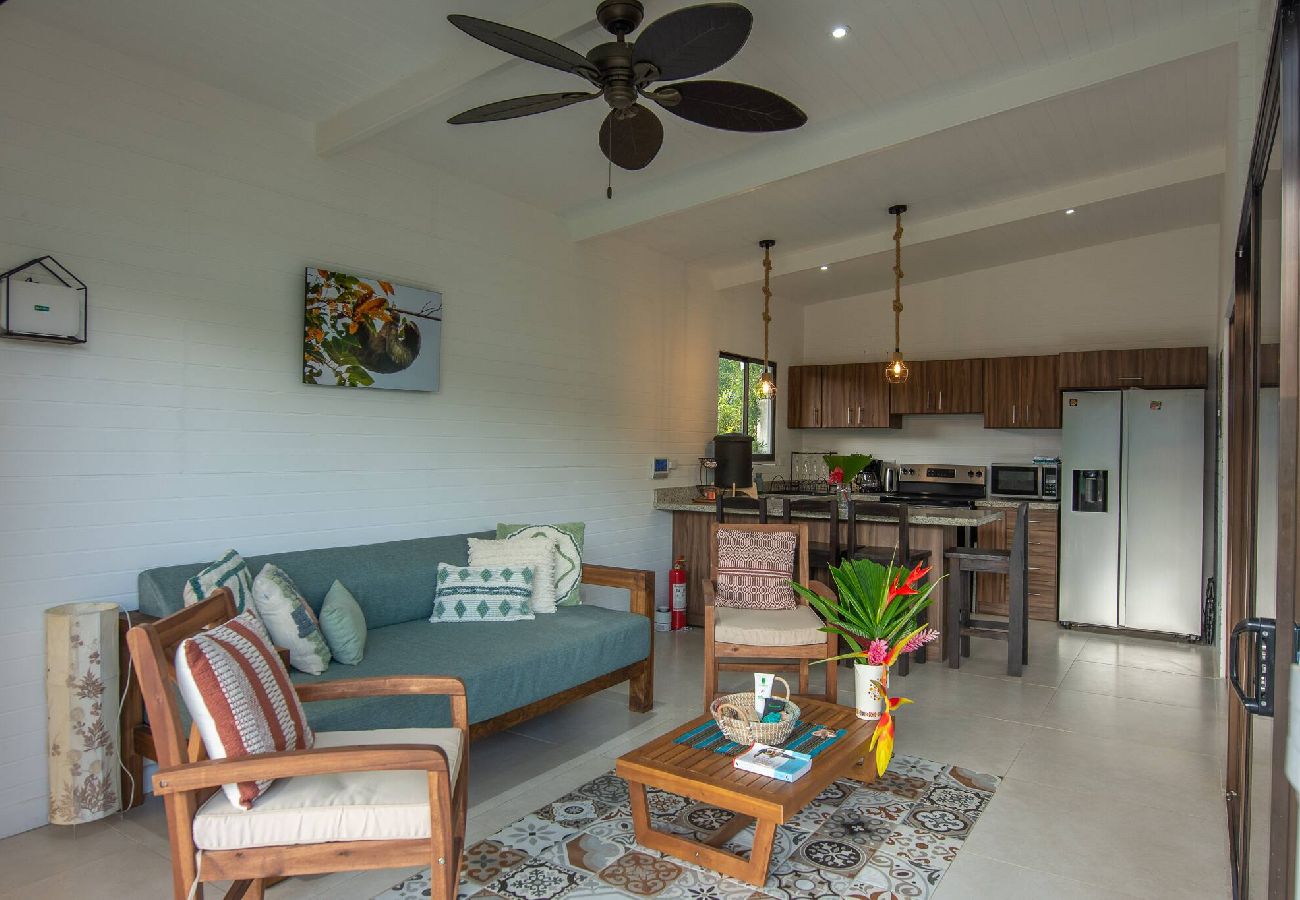 Casa en Cahuita - Casa con piscina cerca del Parque de Cahuita 