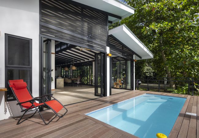 Casa en Playa Negra - Casa Kali Piscina y AC a 4 minutos de la playa 