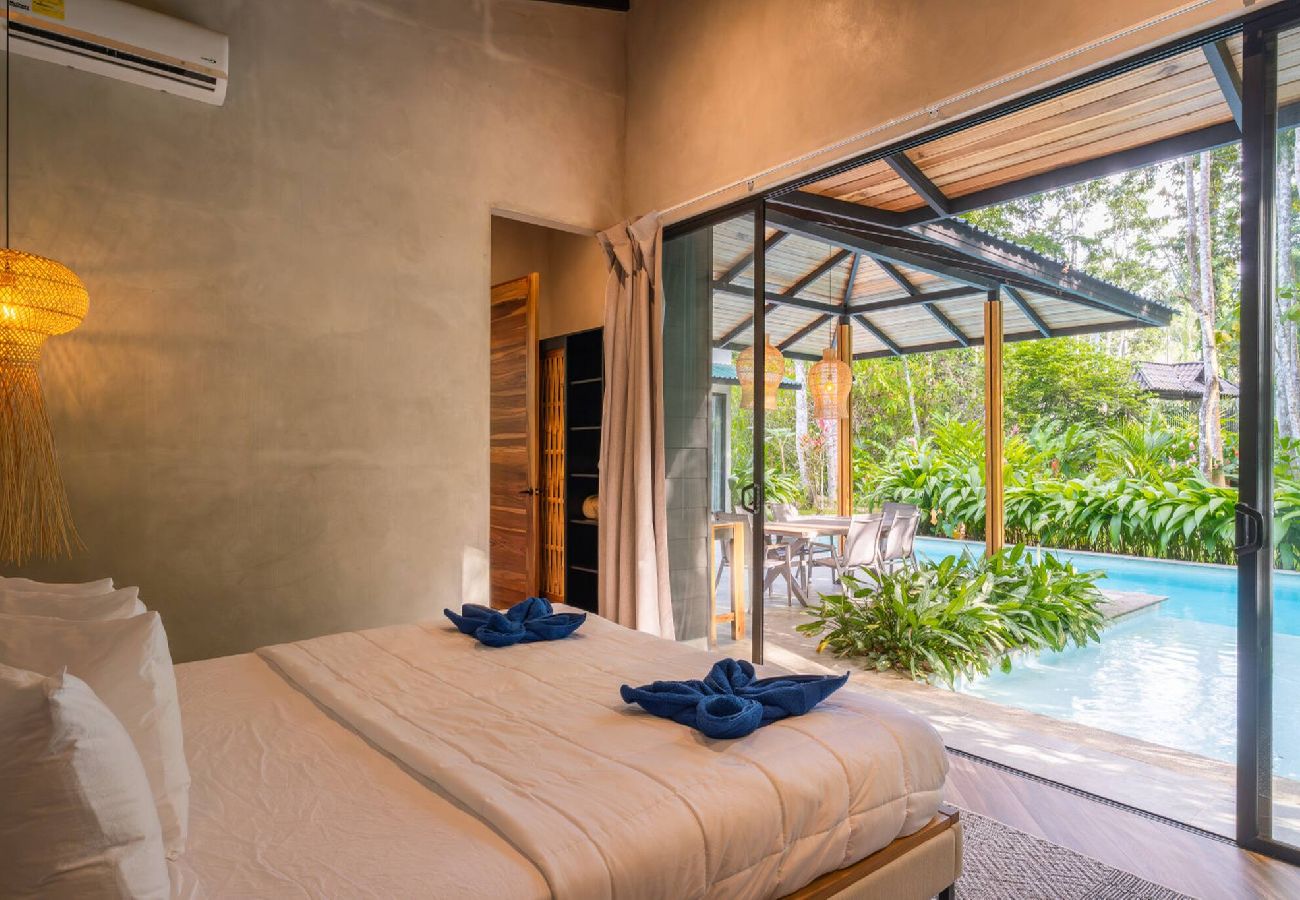 Casa en Punta Uva - Hidden House: Lujo, Piscina Privada, Solo 4x4
