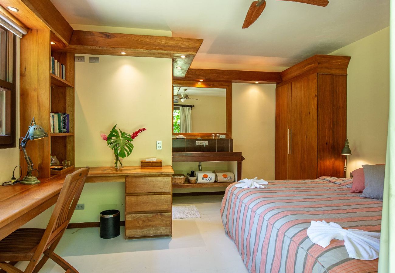 Villa en Playa Chiquita - Villa frente al mar con chef privado