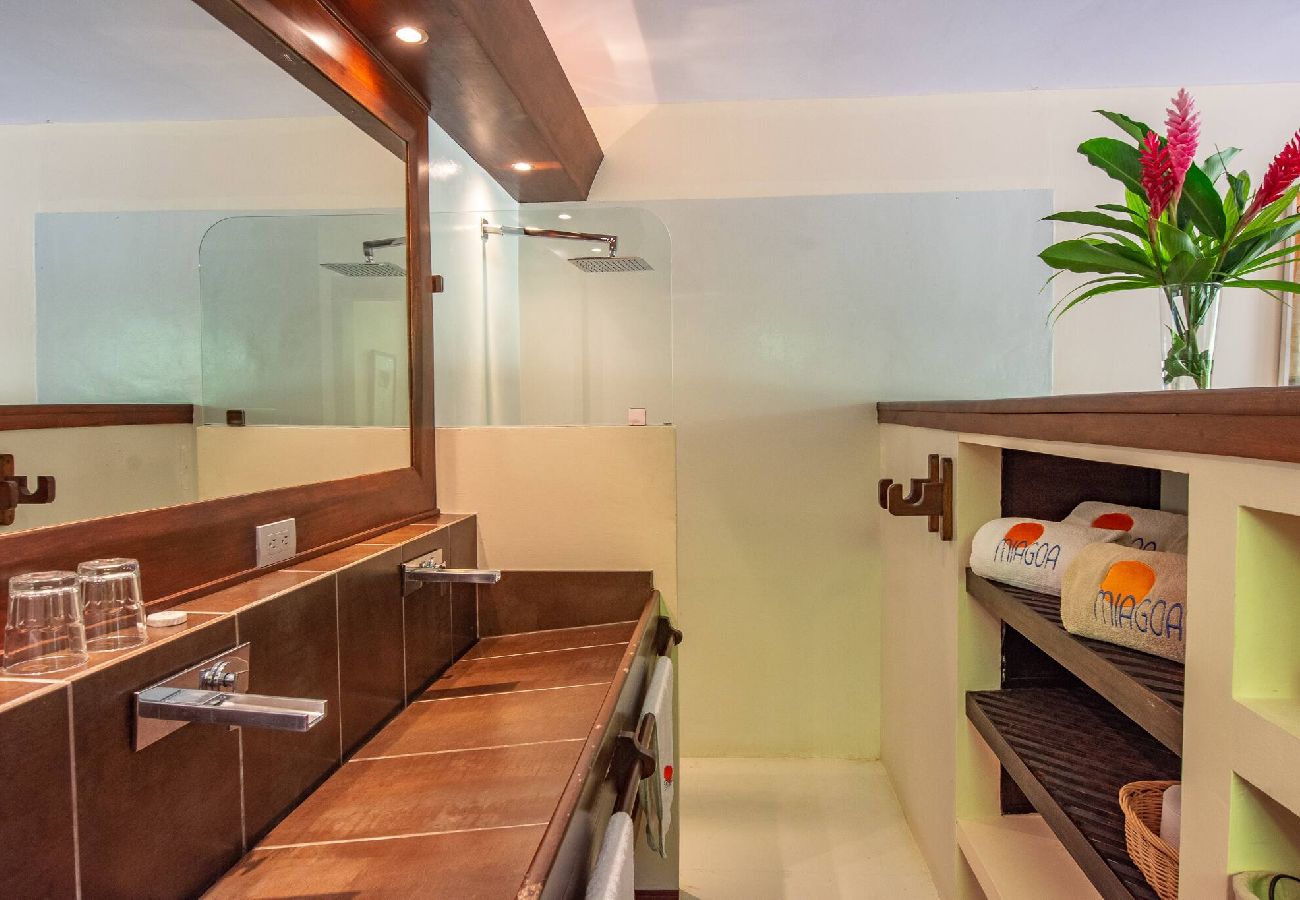 Villa en Playa Chiquita - Villa frente al mar con chef privado