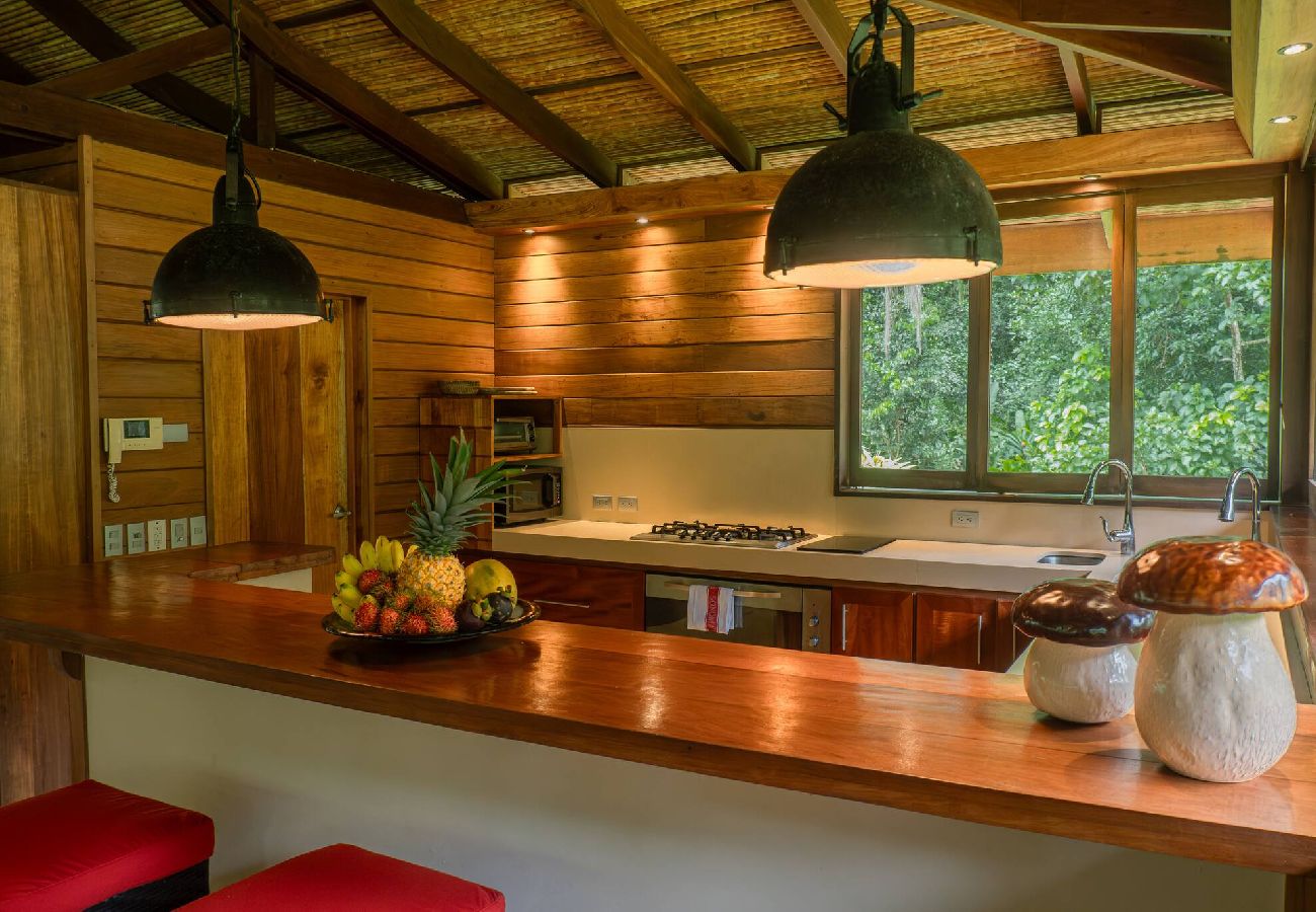 Villa en Playa Chiquita - Villa frente al mar con chef privado