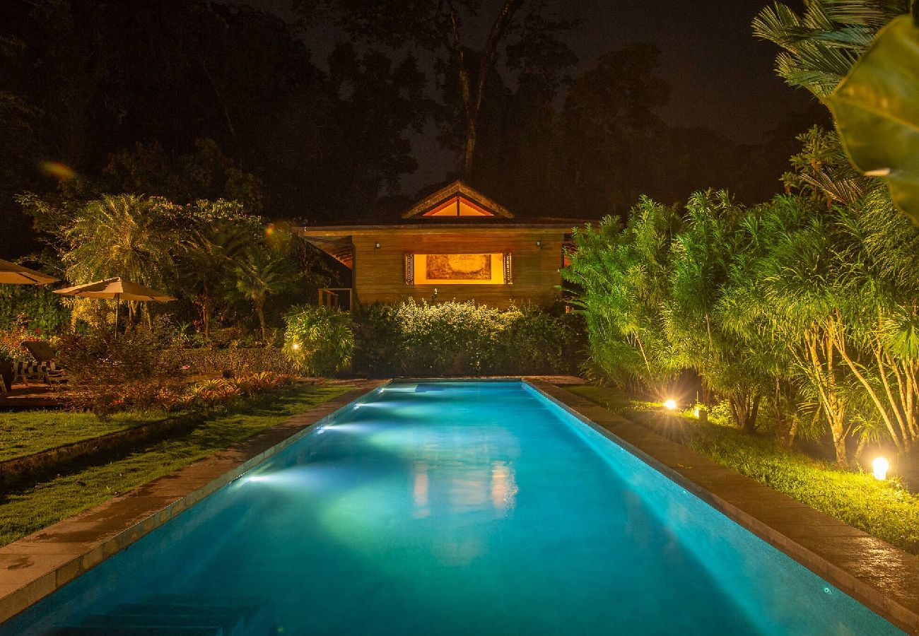 Villa en Playa Chiquita - Villa frente al mar con chef privado