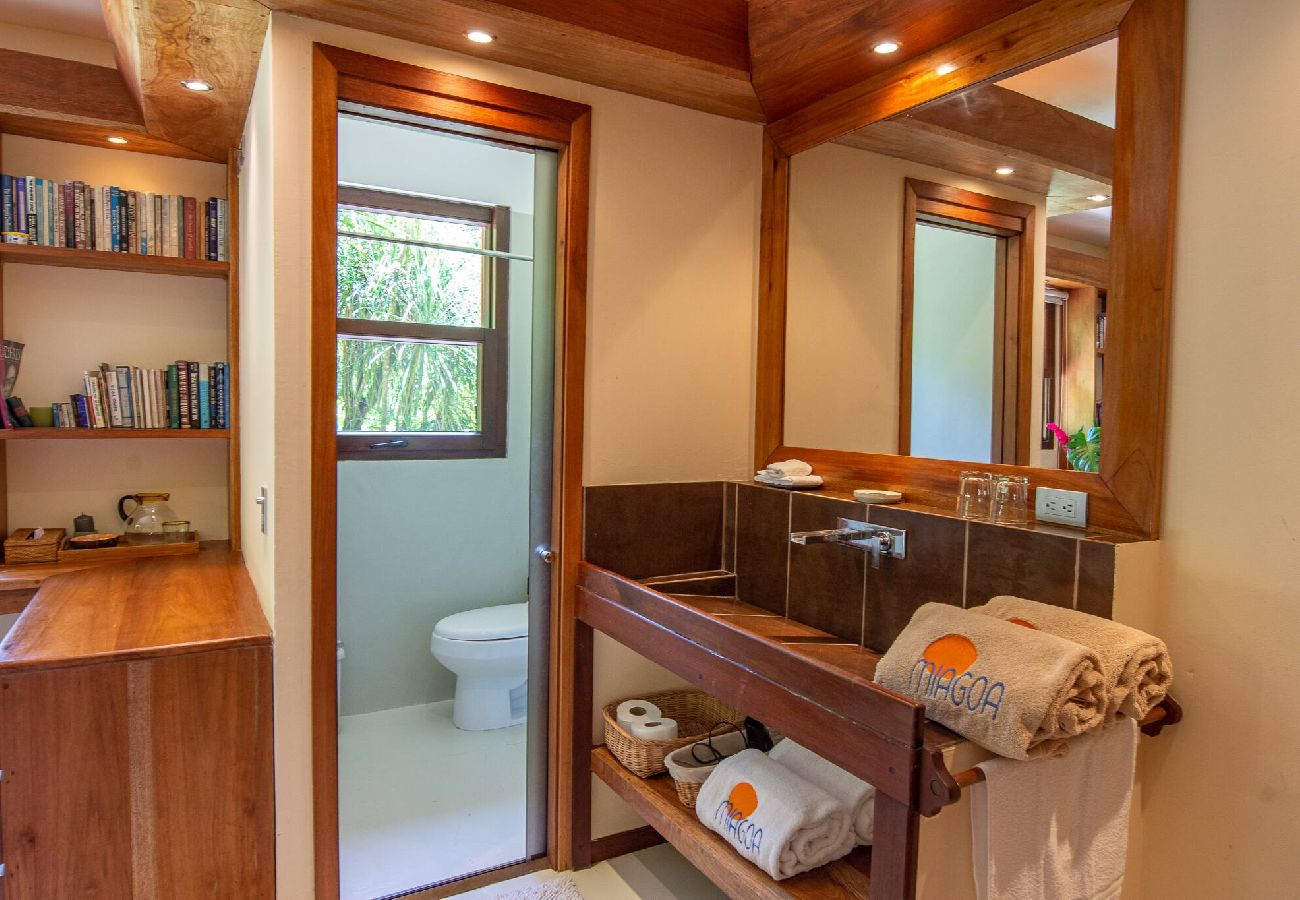 Villa en Playa Chiquita - Villa frente al mar con chef privado