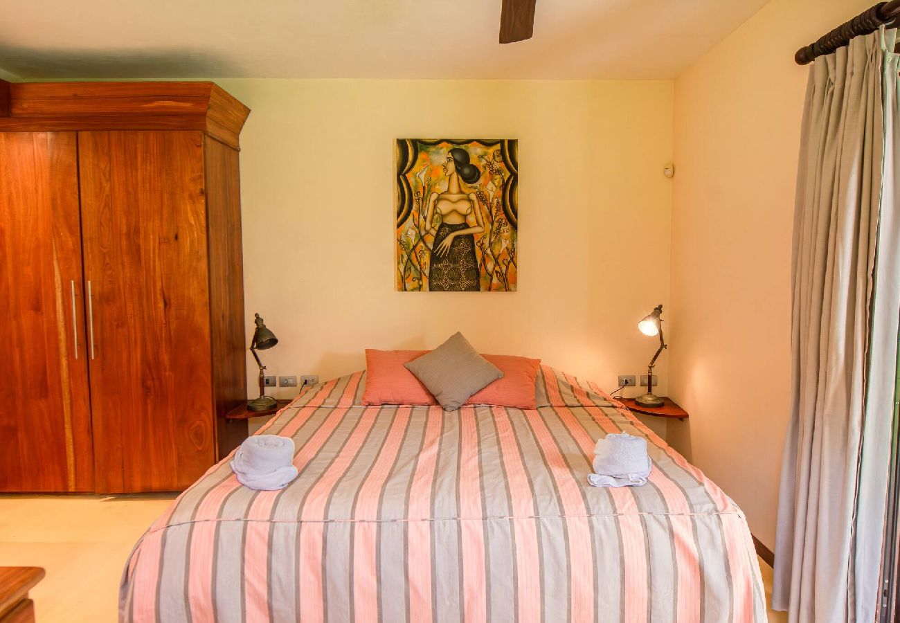 Villa en Playa Chiquita - Villa frente al mar con chef privado