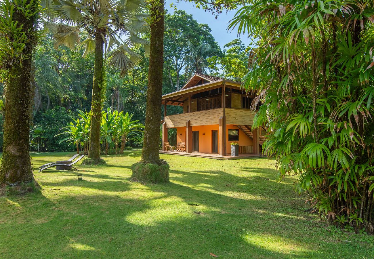 Villa en Playa Chiquita - Villa frente al mar con chef privado