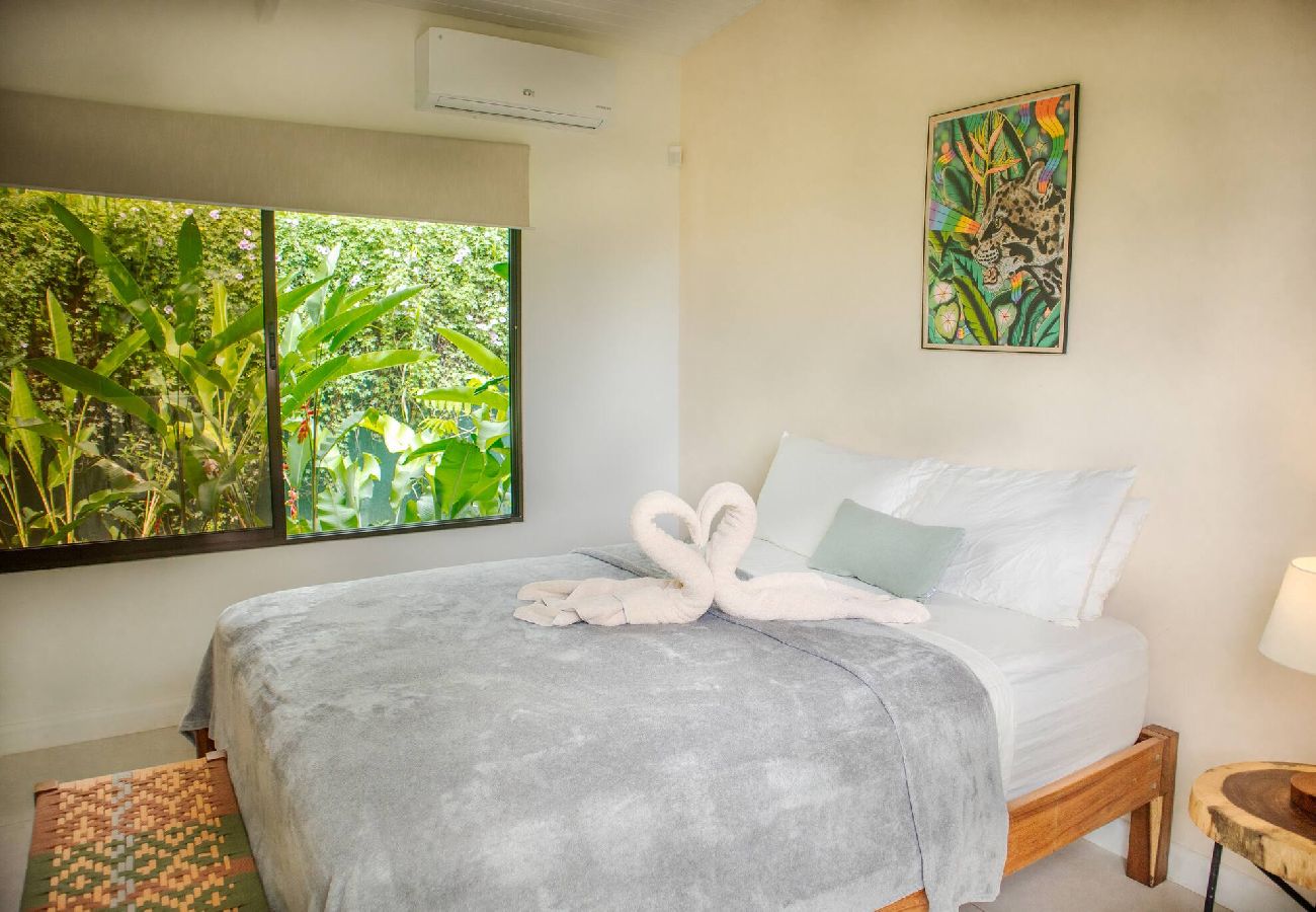 Casa en Cahuita - Casa con piscina cerca del Parque de Cahuita 