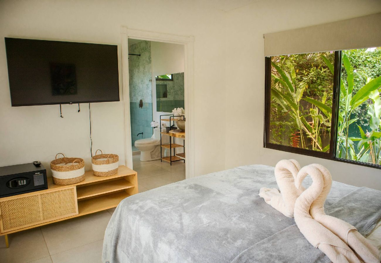 Casa en Cahuita - Casa con piscina cerca del Parque de Cahuita 