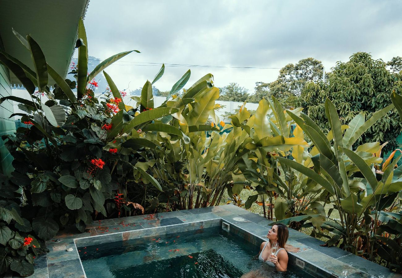 Casa en Cahuita - Casa con piscina cerca del Parque de Cahuita 
