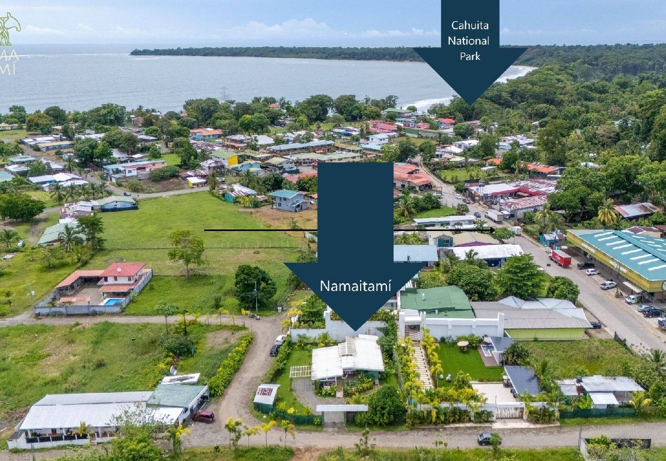 Casa en Cahuita - Casa con piscina cerca del Parque de Cahuita 