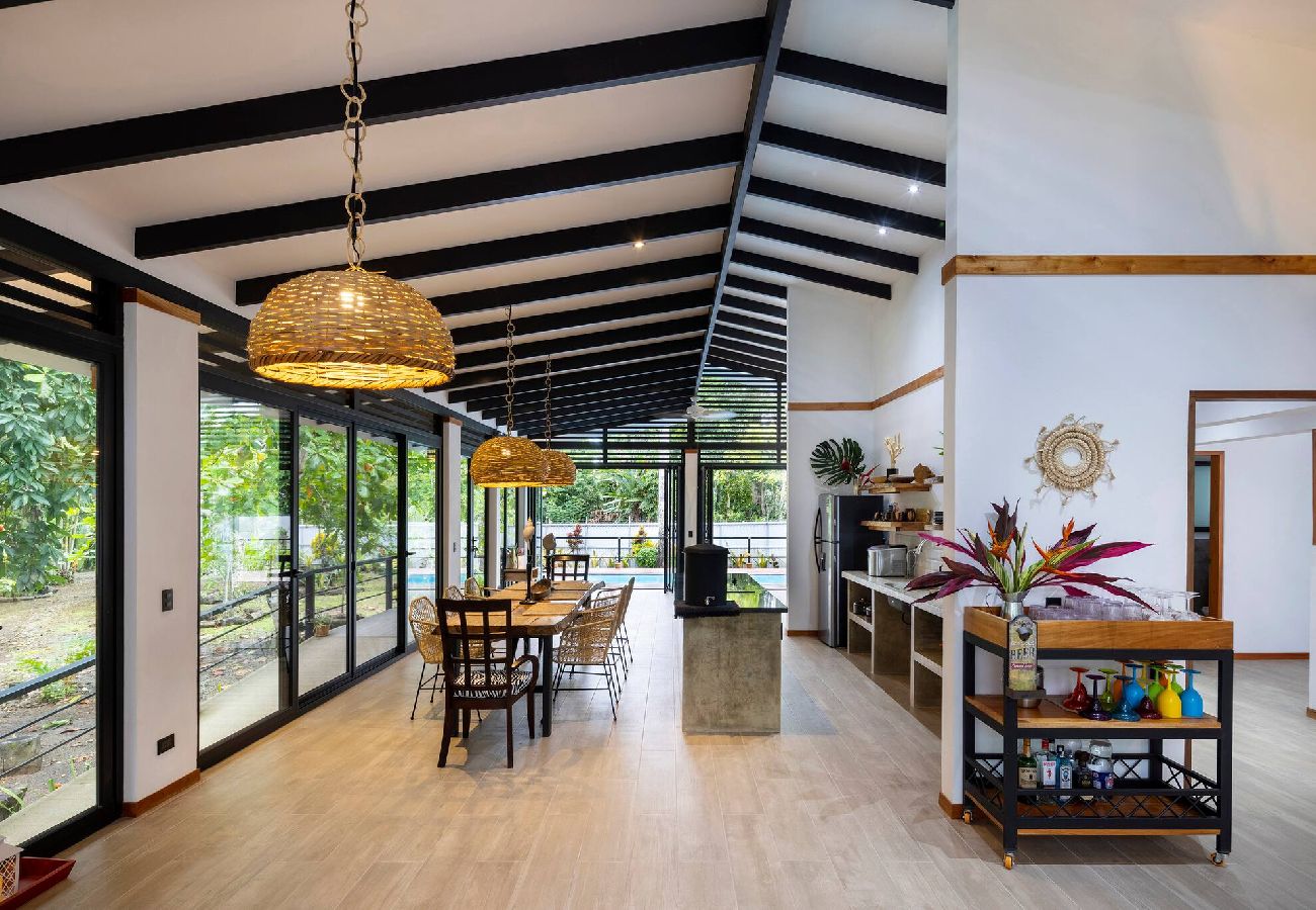 Casa en Playa Negra - Casa Kali Piscina y AC a 4 minutos de la playa 