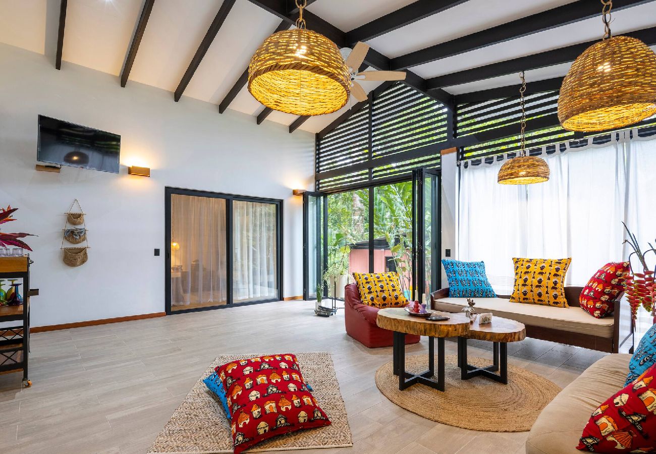 Casa en Playa Negra - Casa Kali Piscina y AC a 4 minutos de la playa 