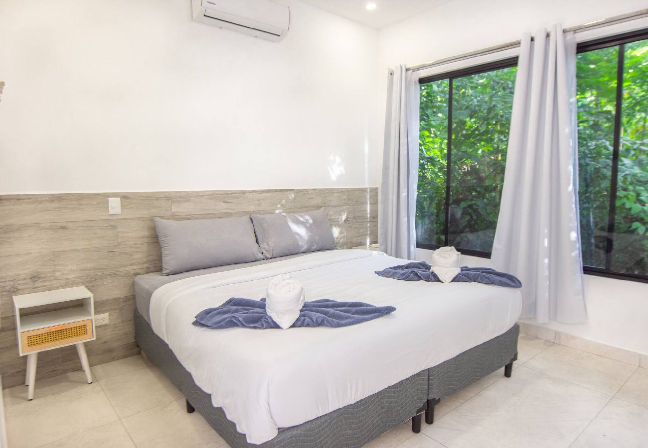 Casa en Playa Chiquita - Somnara Villas 4 casas privadas 8 min de la playa