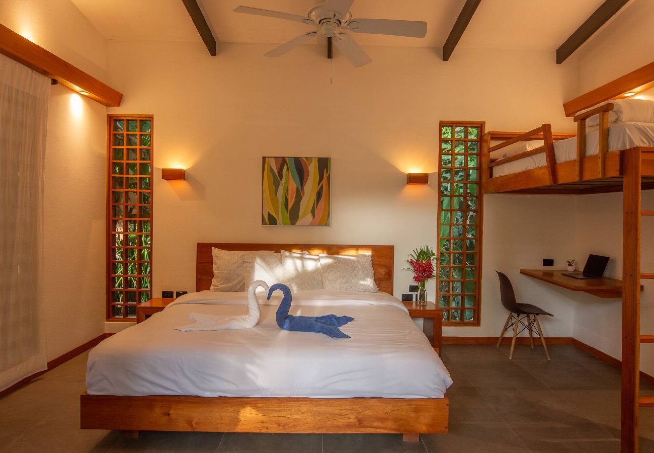 Villa en Playa Chiquita - Tres Lodge para 10 personas con Piscina privada 