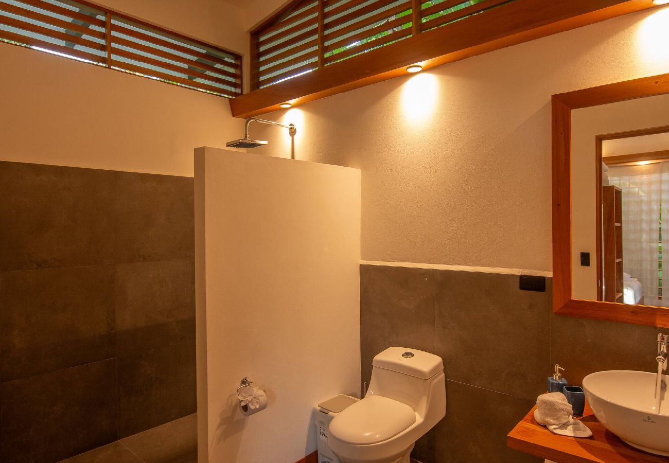 Villa en Playa Chiquita - Tres Lodge para 10 personas con Piscina privada 