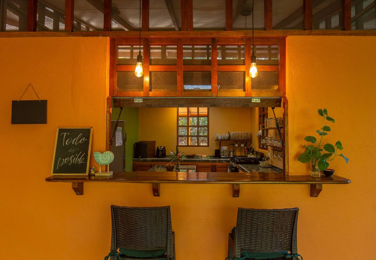 Casa en Playa Chiquita - Rakú - Cerca de la playa - rentas mensuales bienvenidas