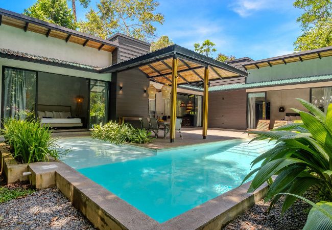 Casa en Punta Uva - Hidden House: Lujo, Piscina Privada, Solo 4x4