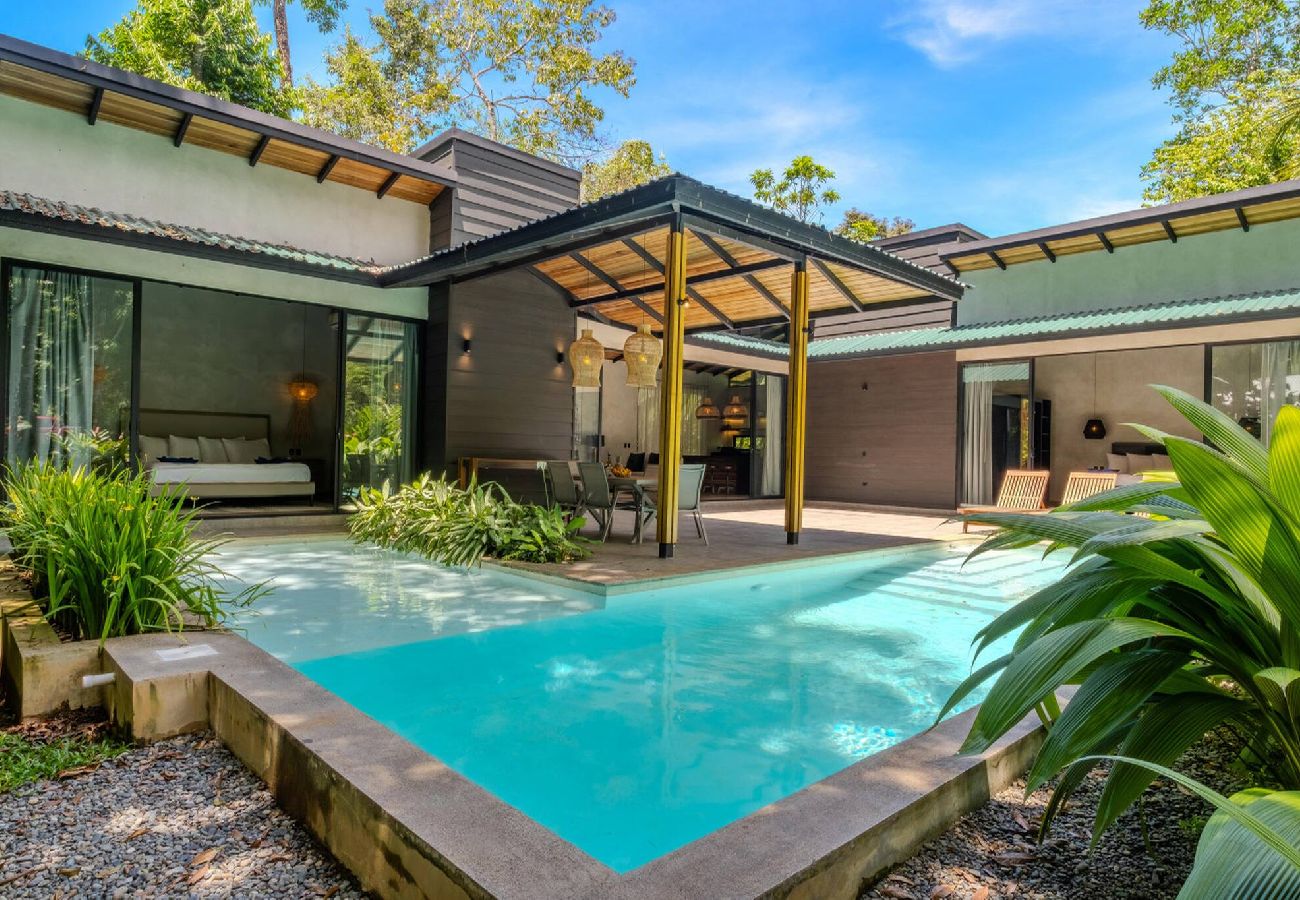 Casa en Punta Uva - Hidden House: Lujo, Piscina Privada, Solo 4x4