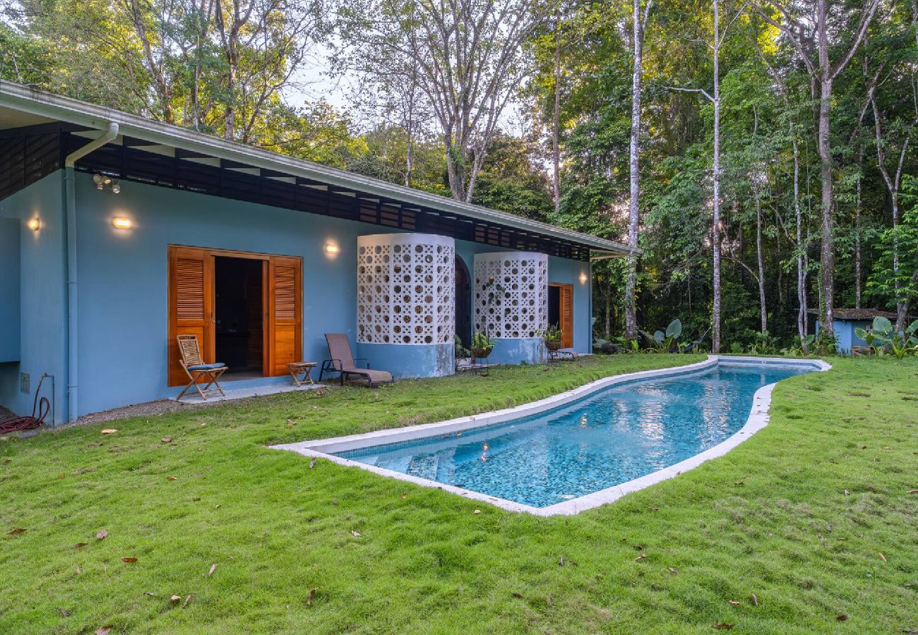 Casa en Paraíso - Casa Tapa Dulce | Gran casa en bosque con piscina
