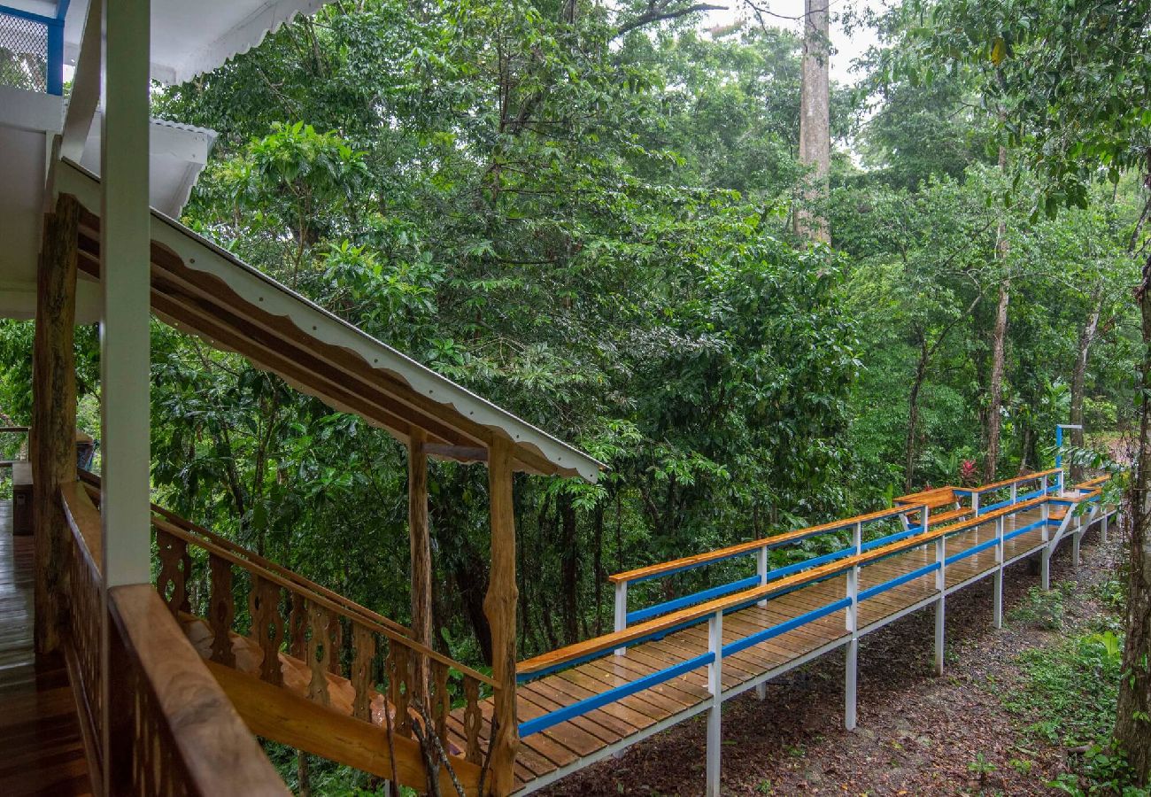 House in Cocles - Blue Mavericks for Nature Lovers 4WD ONLY 