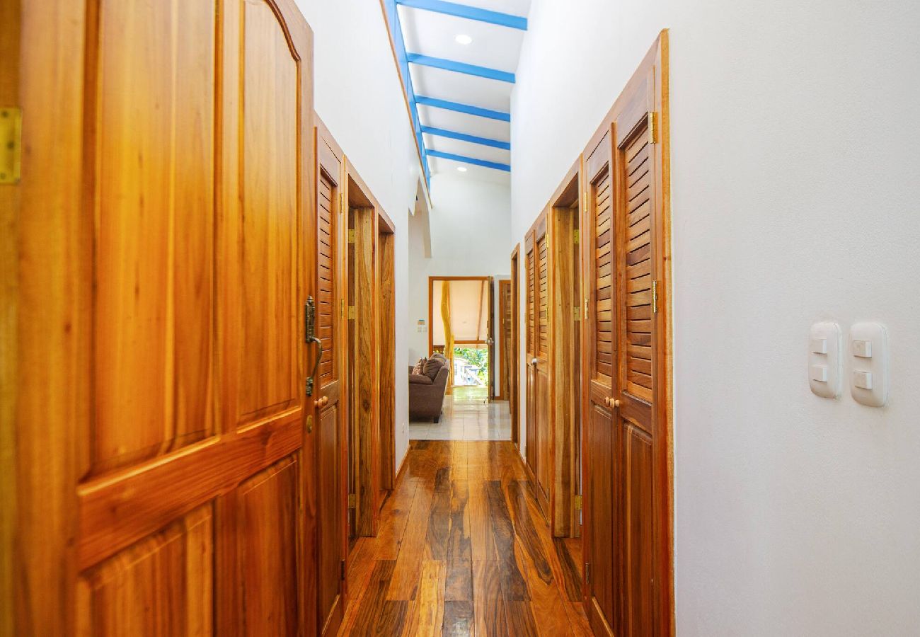 House in Cocles - Blue Mavericks for Nature Lovers 4WD ONLY 