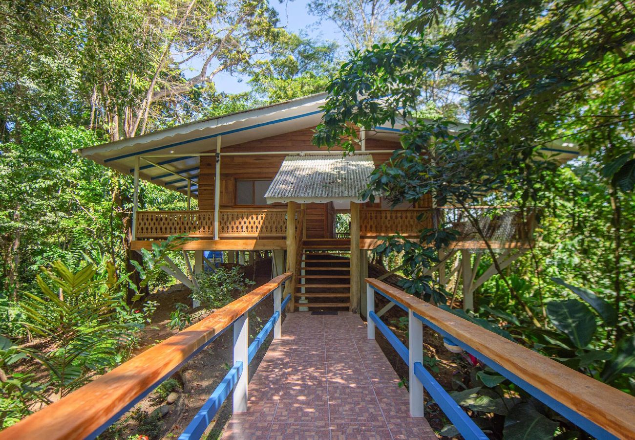 House in Cocles - Blue Mavericks for Nature Lovers 4WD ONLY 