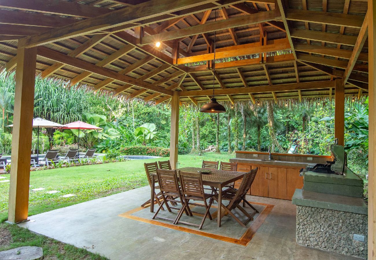 Villa in Playa Chiquita - Beachfront Villa with Private Chef