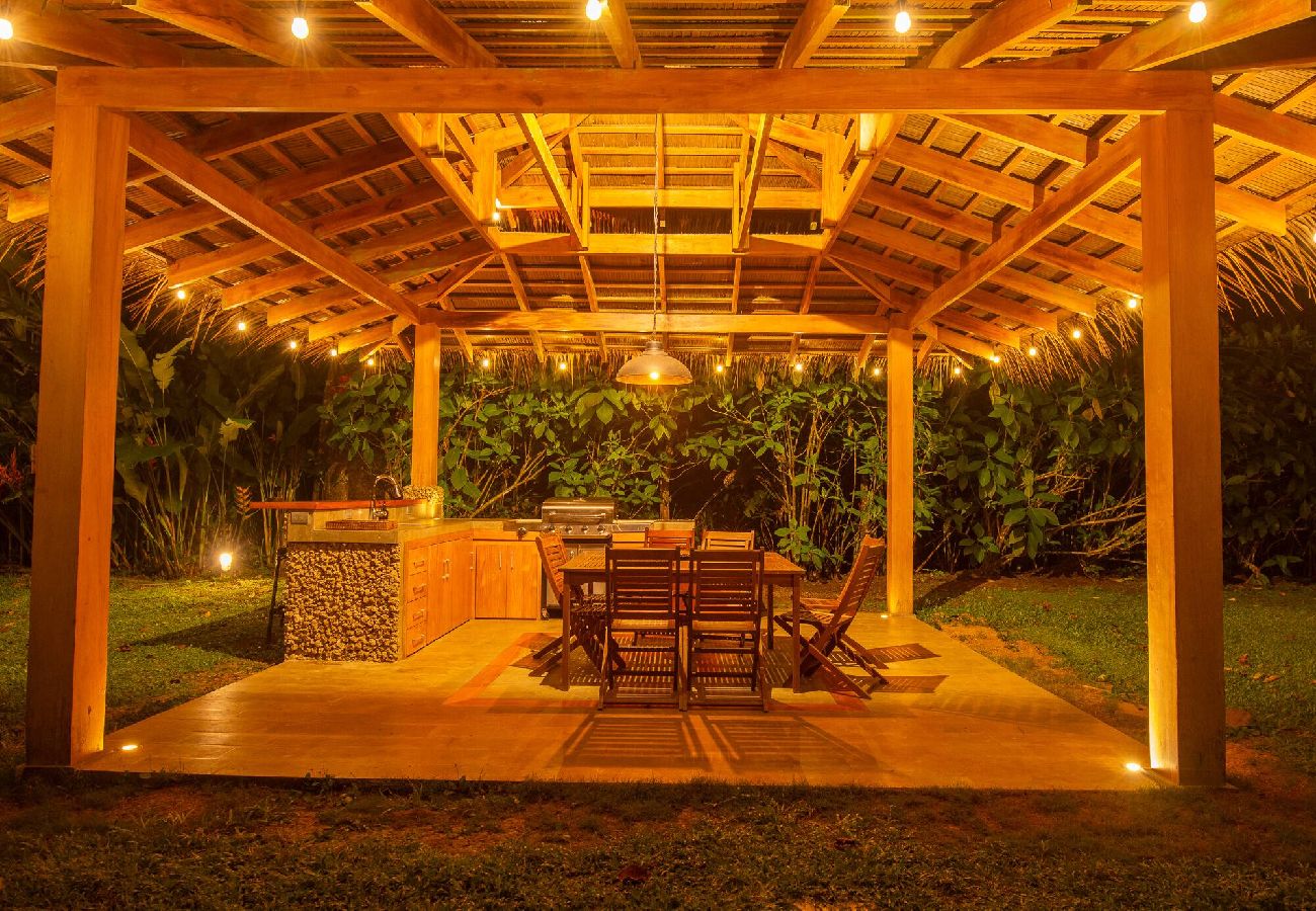 Villa in Playa Chiquita - Beachfront Villa with Private Chef