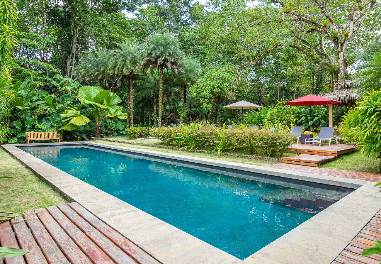 Villa in Playa Chiquita - Beachfront Villa with Private Chef
