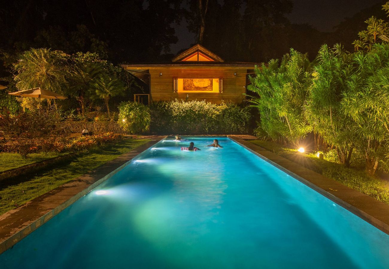 Villa in Playa Chiquita - Beachfront Villa with Private Chef