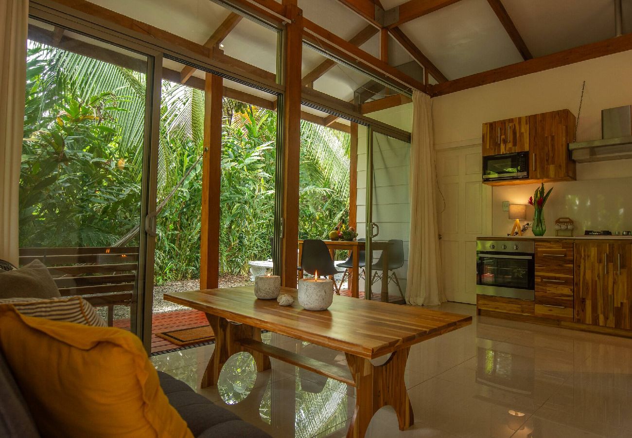 Villa in Cahuita - Three Monkeys Cahuita | Pool | A/C | BBQ 