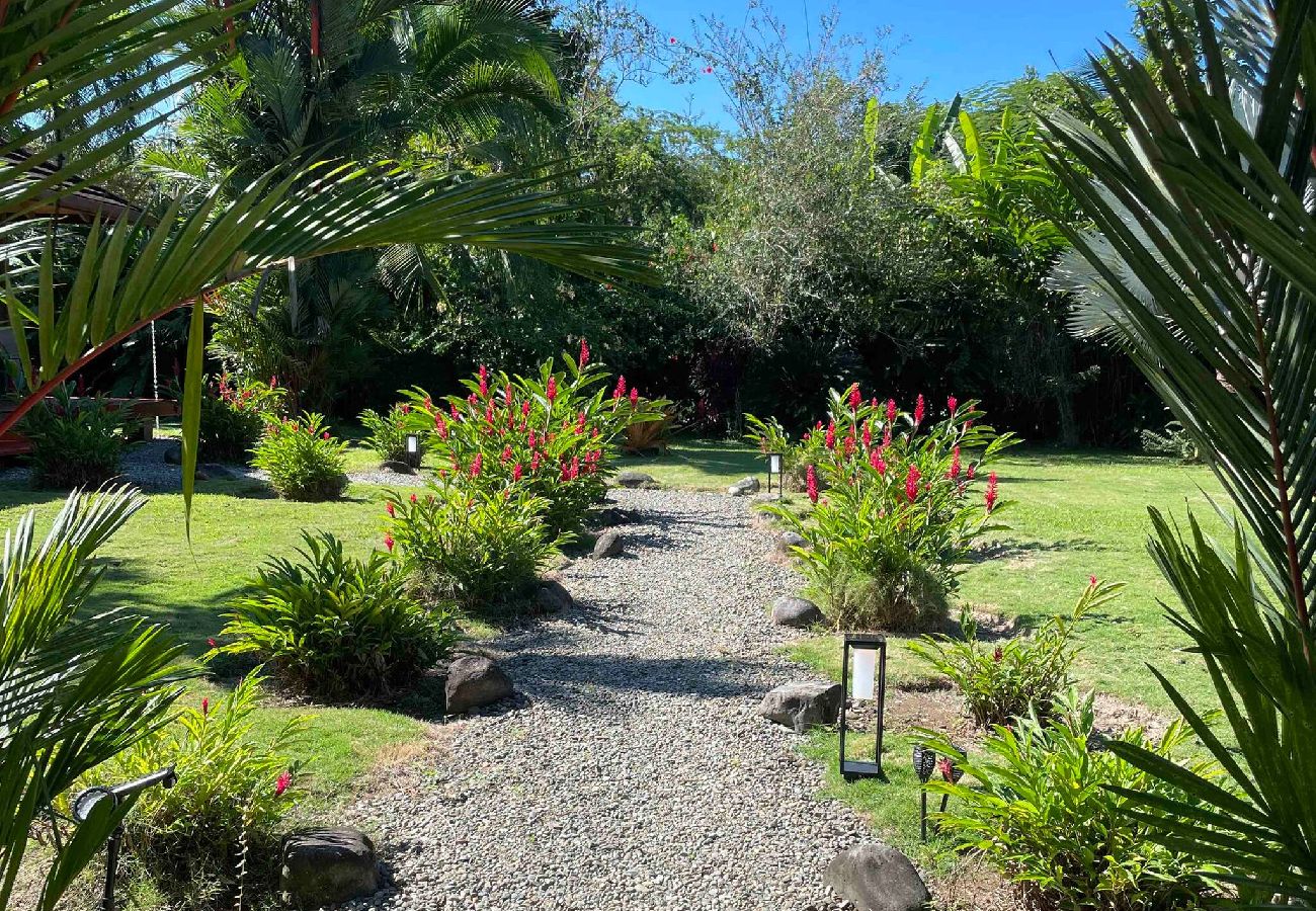 Villa in Cahuita - Three Monkeys Cahuita | Pool | A/C | BBQ 