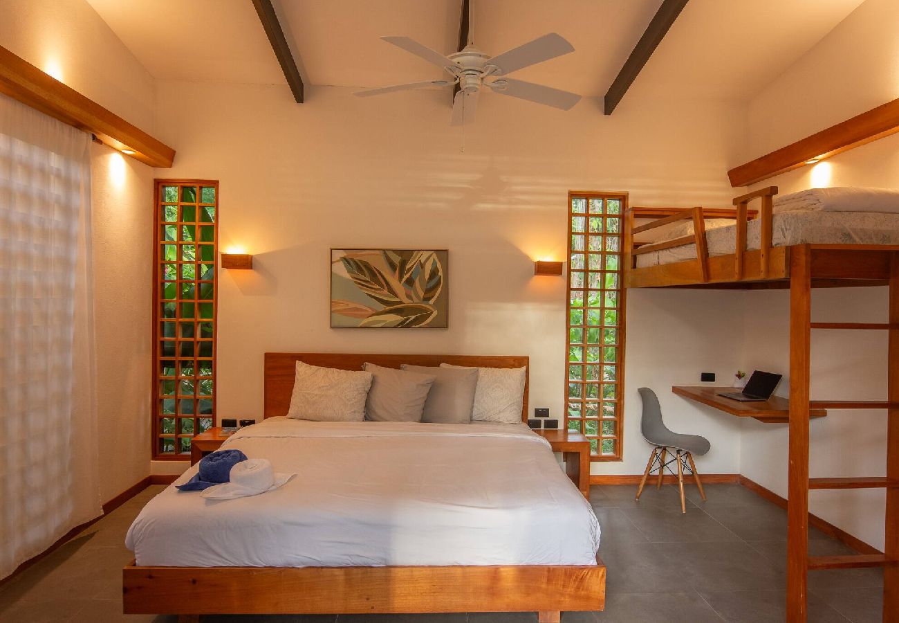 Bungalow in Playa Chiquita - Bungalow Lapa 15 min walking to the beach 