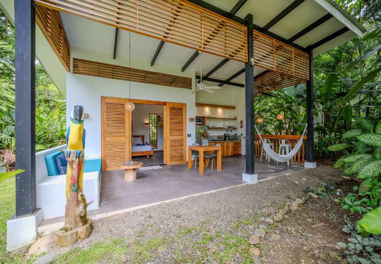 Bungalow in Playa Chiquita - Bungalow Lapa 15 min walking to the beach 