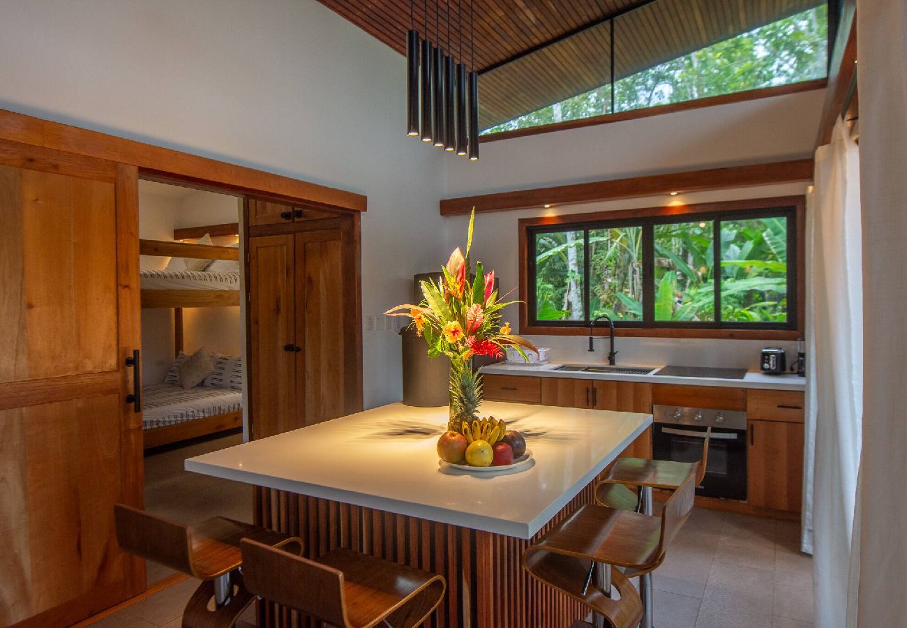 House in Playa Negra - Casa Kanani with Pool 350 m from the Beach