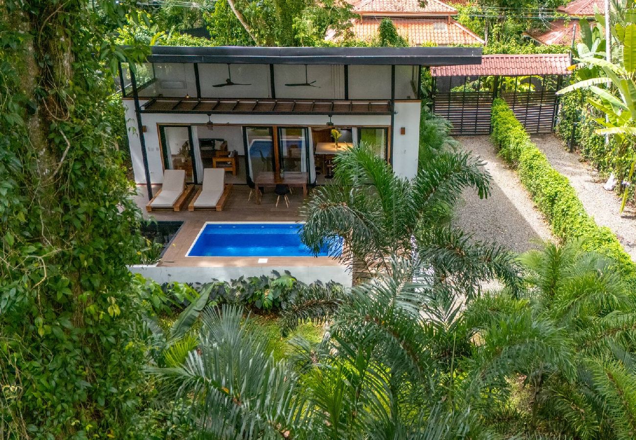 House in Playa Negra - Casa Kanani with Pool 350 m from the Beach