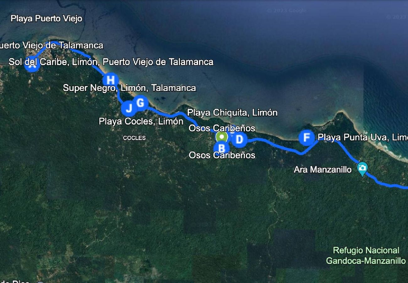 House in Playa Chiquita - Osos Caribeños 10min walking to the beach 