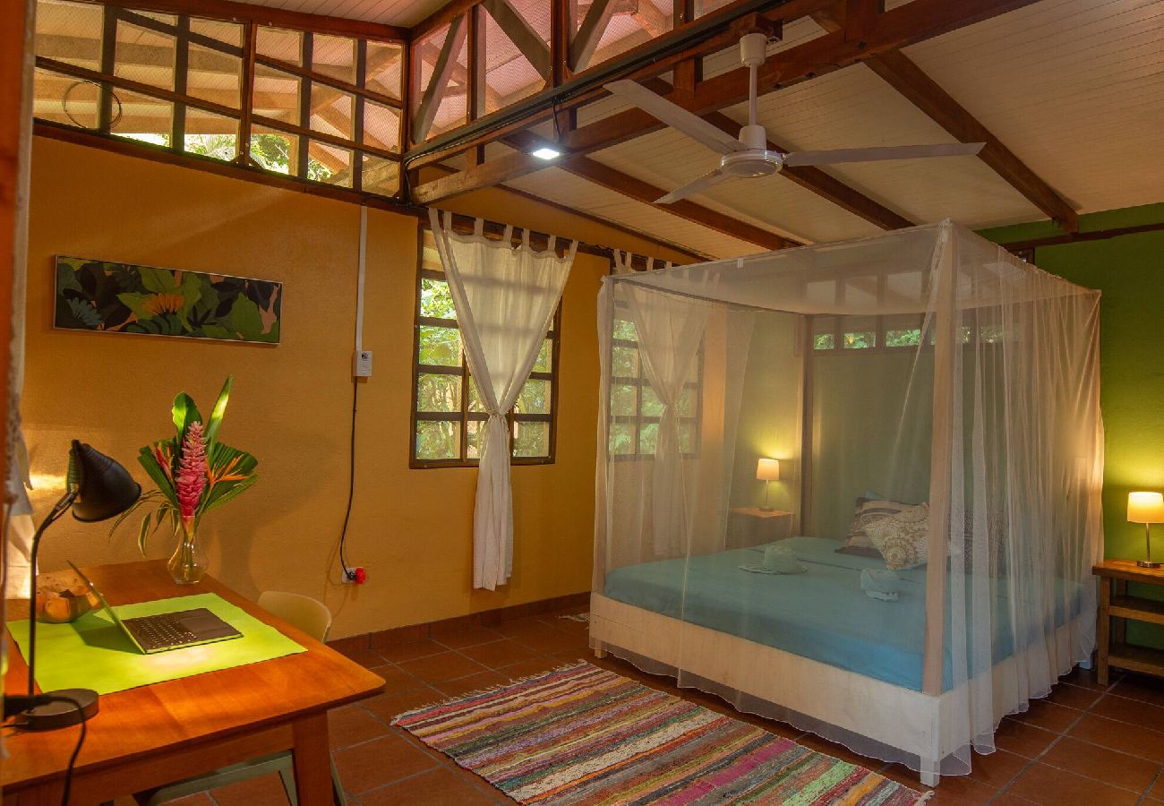 House in Playa Chiquita - Casa Raku - Beach Getaway, Monthly Stays Welcome