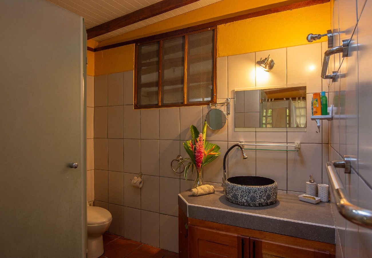 House in Playa Chiquita - Casa Raku - Beach Getaway, Monthly Stays Welcome