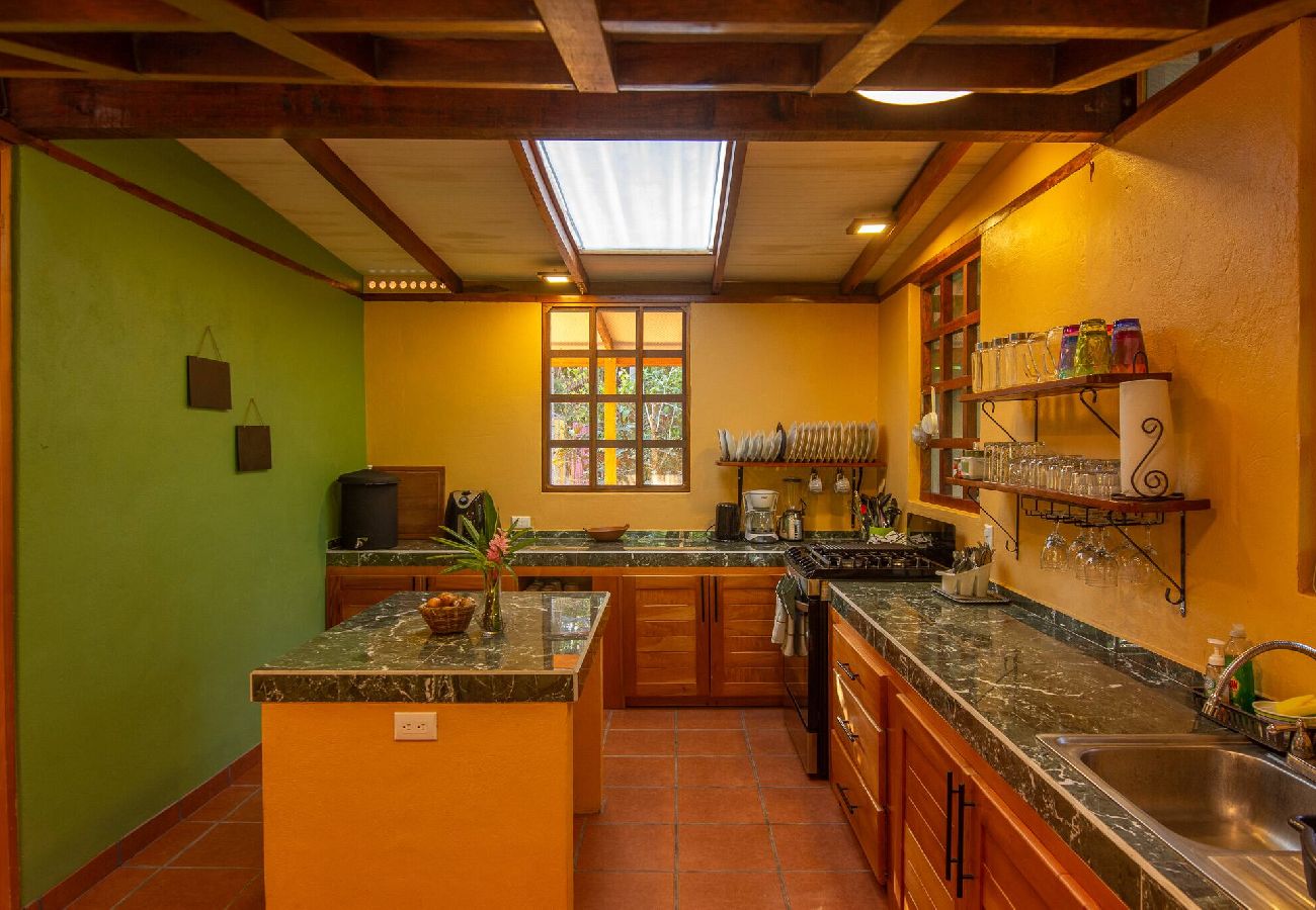 House in Playa Chiquita - Casa Raku - Beach Getaway, Monthly Stays Welcome