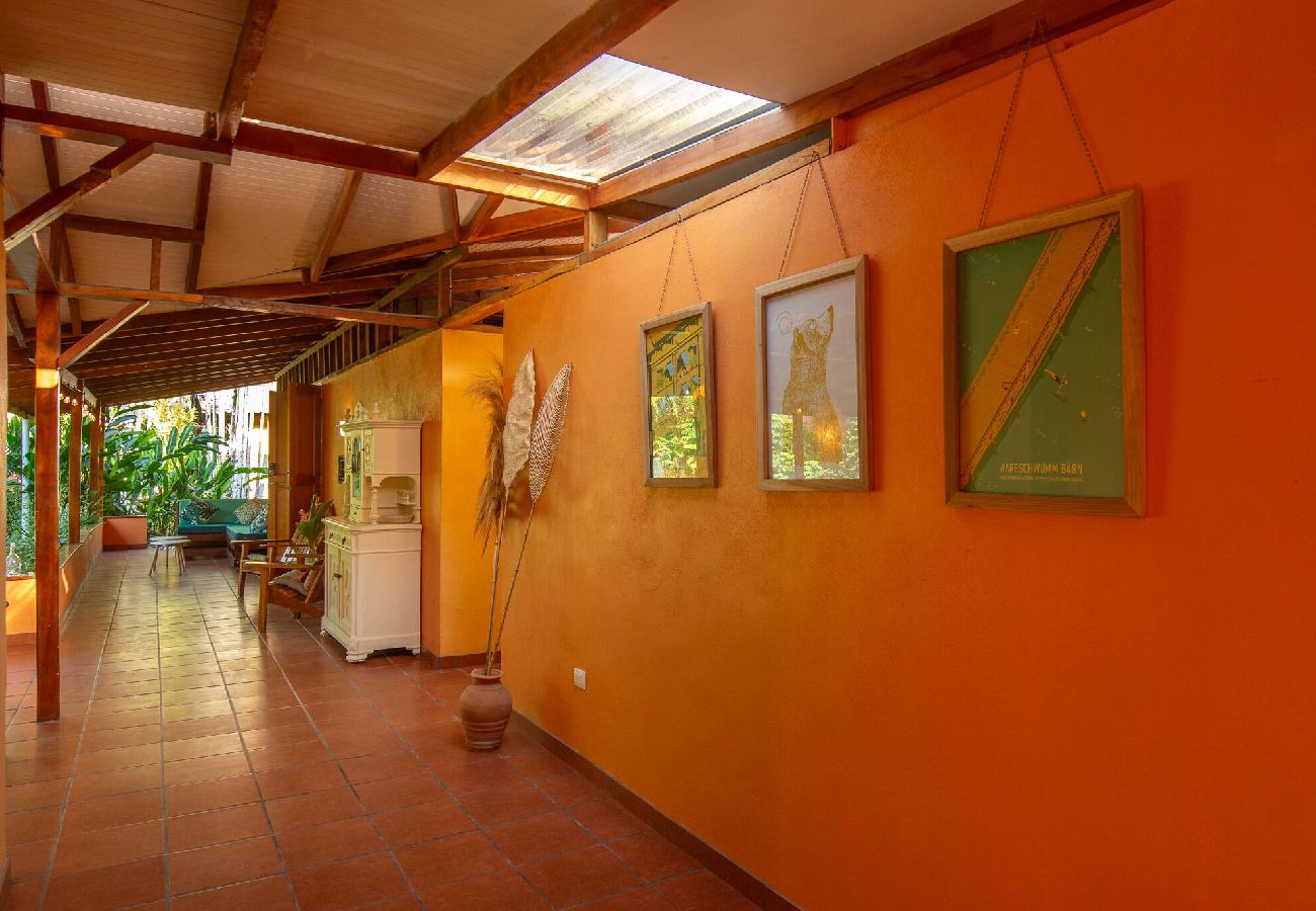 House in Playa Chiquita - Casa Raku - Beach Getaway, Monthly Stays Welcome