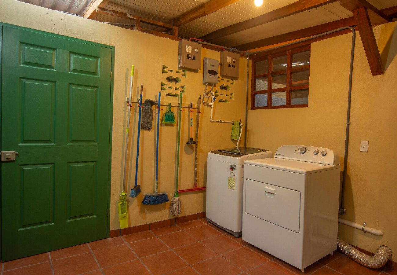 House in Playa Chiquita - Casa Raku - Beach Getaway, Monthly Stays Welcome