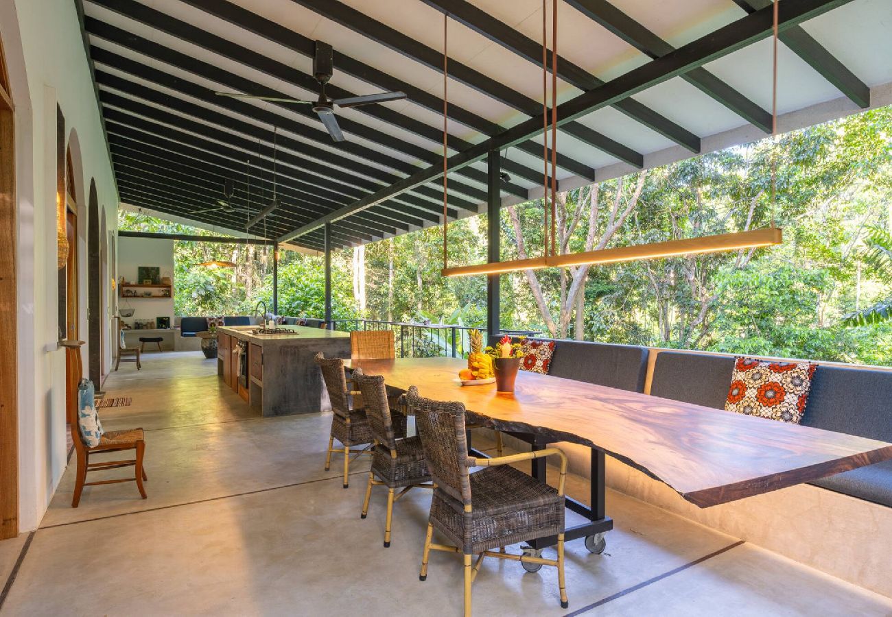 House in Paraíso - Casa Tapa Dulce | Spacious Jungle Home with Pool